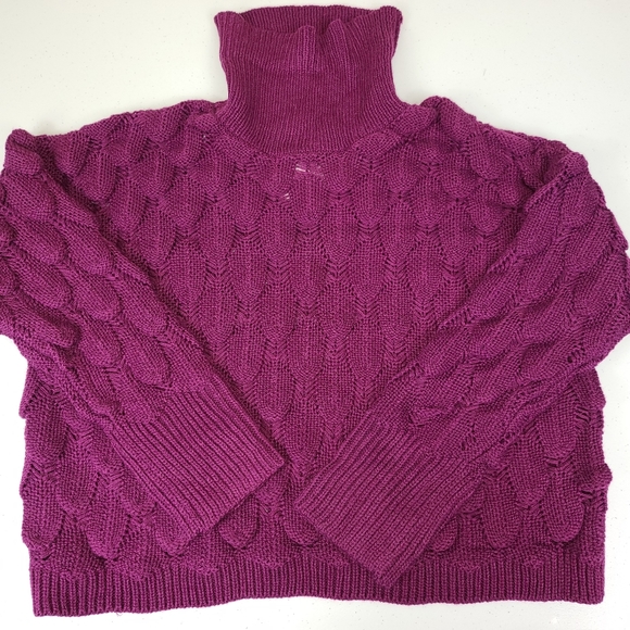 New Cotton Emporium Cable Knit Cropped Sweater - Picture 6 of 8